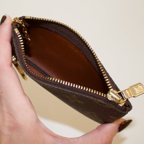 Louis Vuitton Key Chain Pouch - Picture 3 of 5